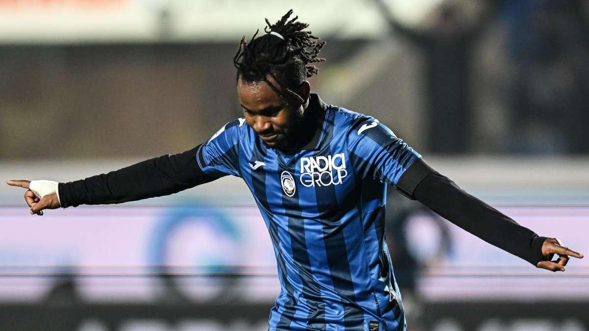 De Ketelaere inventa, Lookman fa doppietta. L'Atalanta torna in vantaggio contro il Milan
