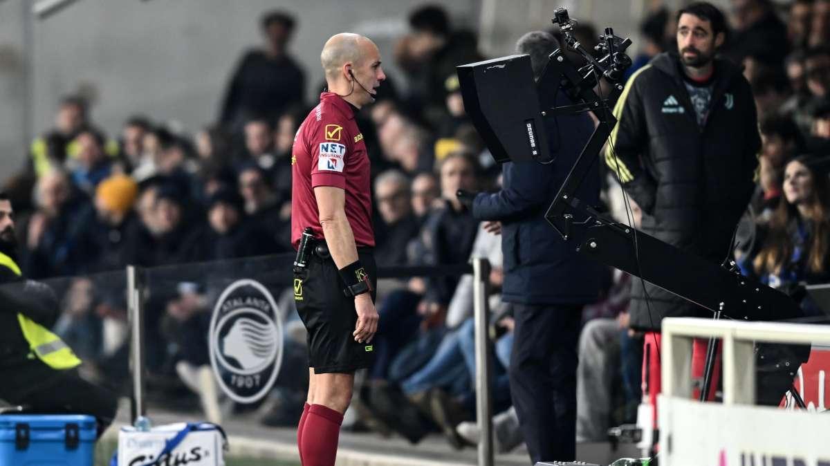 Sport Mediaset, la moviola di Cesari: "Rigore su Bremer? Questo è anticalcio. Spalletti era sarcastico, decisione incomprensibile"