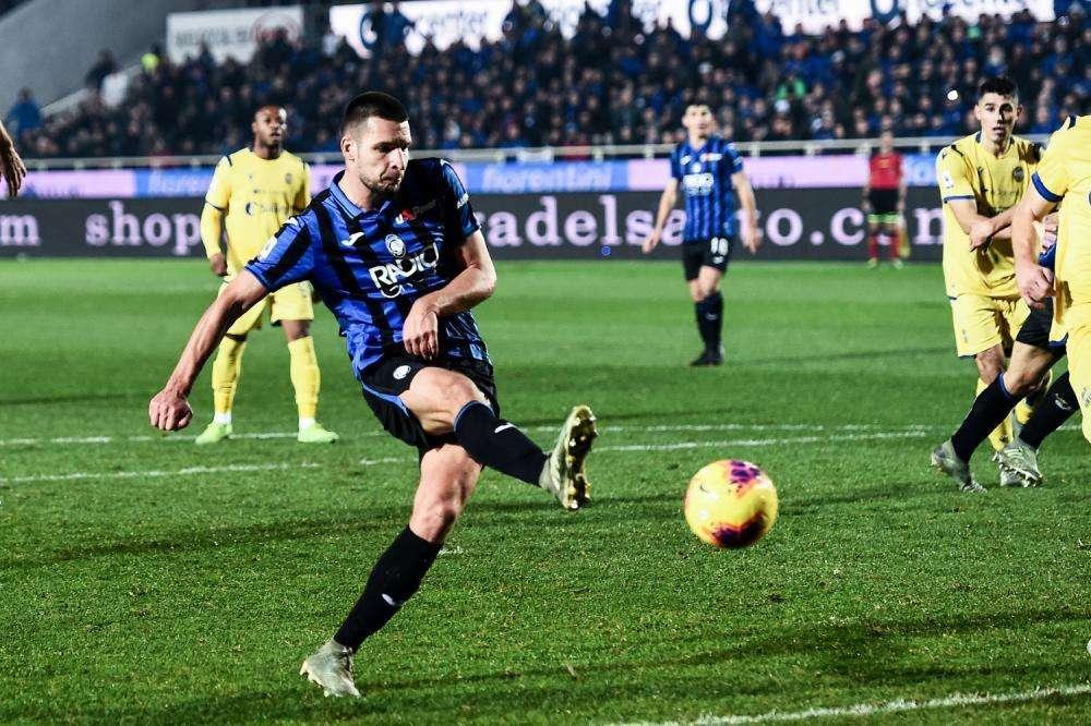 Sorpasso firmato Djimsiti. Atalanta-Verona 3-2 nel recupero