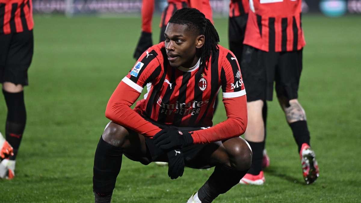 Il Milan di Conceicao sa soffrire: il Como gioca meglio a lungo, ma vince 2-1 il Diavolo