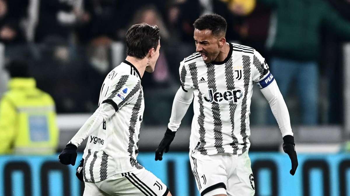 All'Allianz Stadium è di nuovo parità! Danilo su punizione segna il 3-3 di Juventus-Atalanta