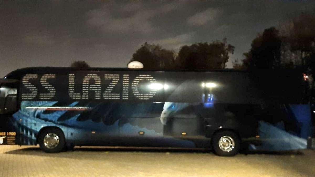 ESCLUSIVA TA, FOTO - L’arrivo della Lazio al Winter Garden Hotel di Grassobbio 