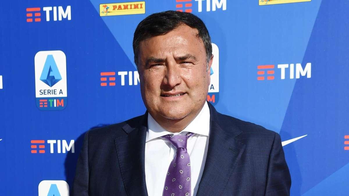 Momenti di unità: il calcio si ferma per Barone