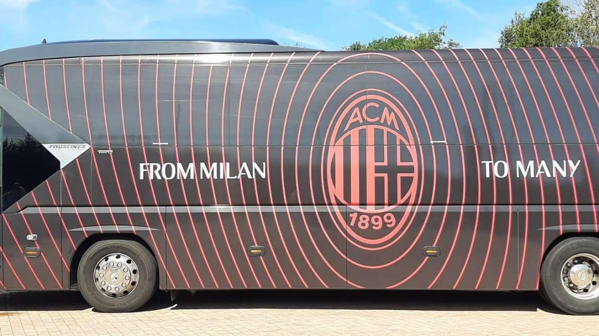 ESCLUSIVA TA, FOTO - L’arrivo del Milan al Winter Garden Hotel di Grassobbio 
