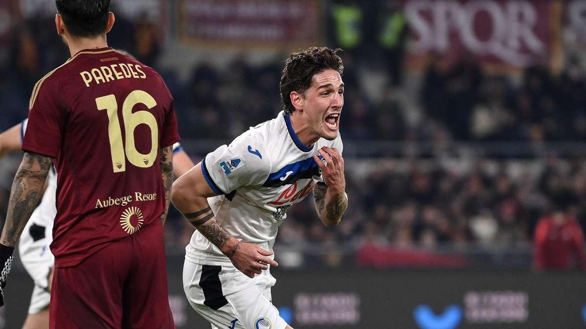 Zaniolo segna il classico gol dell'ex ed esulta togliendosi la maglia: 2-0 dell'Atalanta a Roma