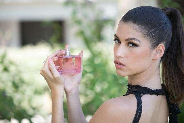 Un profumo da Red Carpet, la testimonial Elena Izzo sbanca a Venezia col brand delle Star 