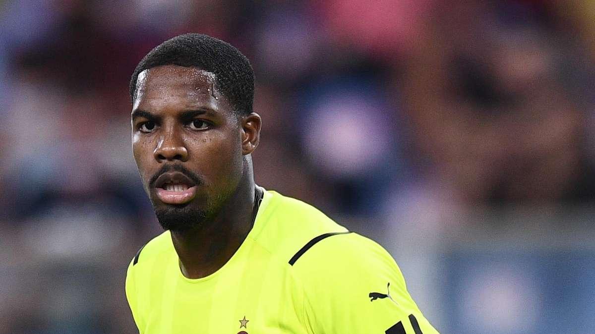 Che tegola per il Milan: intervento ok ma Maignan starà fuori oltre 2 mesi 