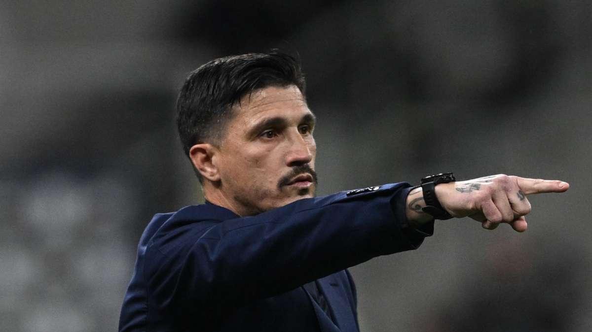 Pisacane: "Il mio futuro è a Cagliari. Palestra? Sembra un calciatore della Playstation"