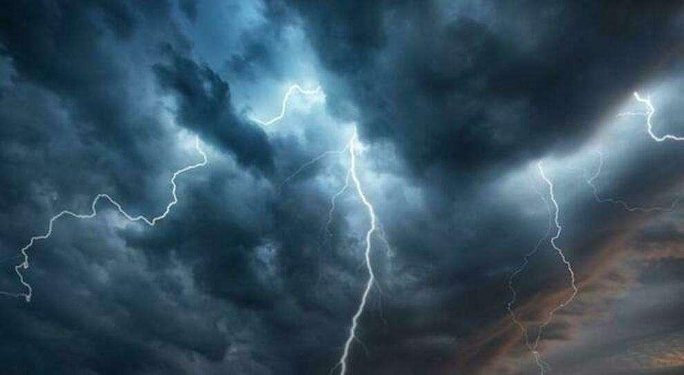 Allerta Meteo a Bergamo tra le 21 e le 23: in arrivo forti temporali, rischio grandine 