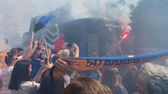 Deai tifosi caricano la squadra di Gasperini a poche ore dalla sfida al Milan