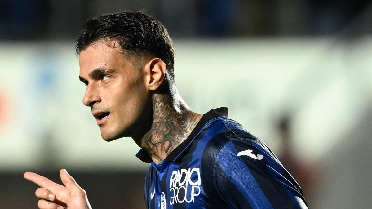 Ciclone Scamacca, è il primo italiano a segnare due gol ad Anfield in Europa