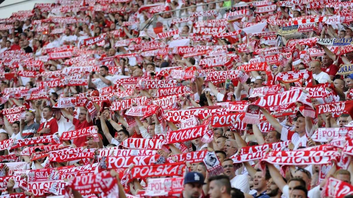 Polonia, Probierz aggiorna: "Lewandowski ha un leggero infortunio. Swiderski? Si è slogato la caviglia"