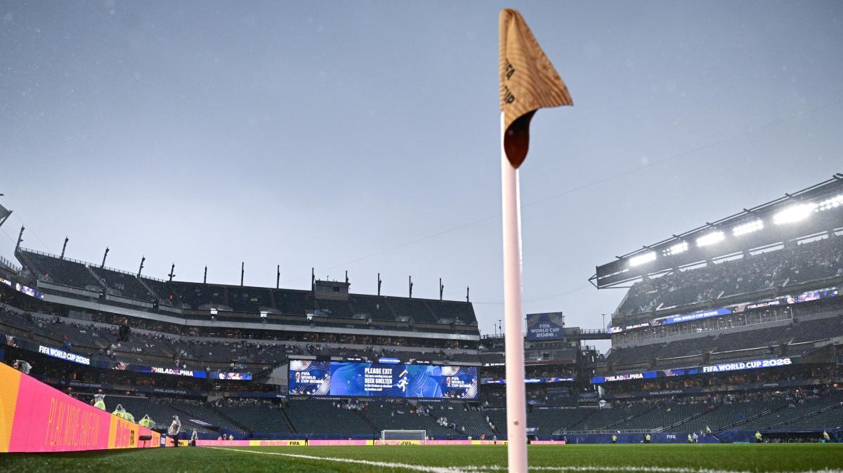 Mondiali, la rivoluzione arbitrale debutta: VAR sugli angoli e anti-perditempo