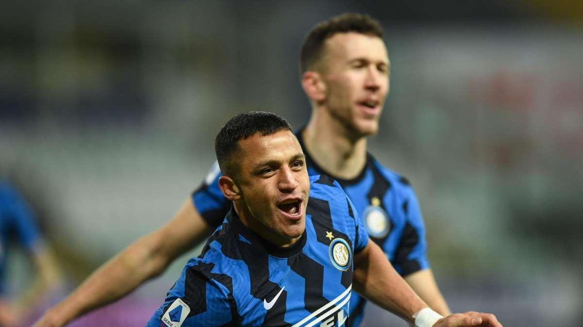 Inter, Sanchez: "Così si vince lo scudetto. Conte ha fatto crescere tutto il gruppo"