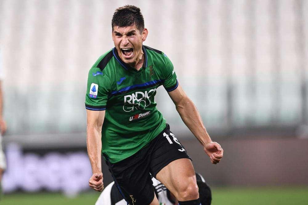 L'Atalanta torna avanti: Malinovskyi spara da dentro l'area per il 2-1, Szczesny fulminato