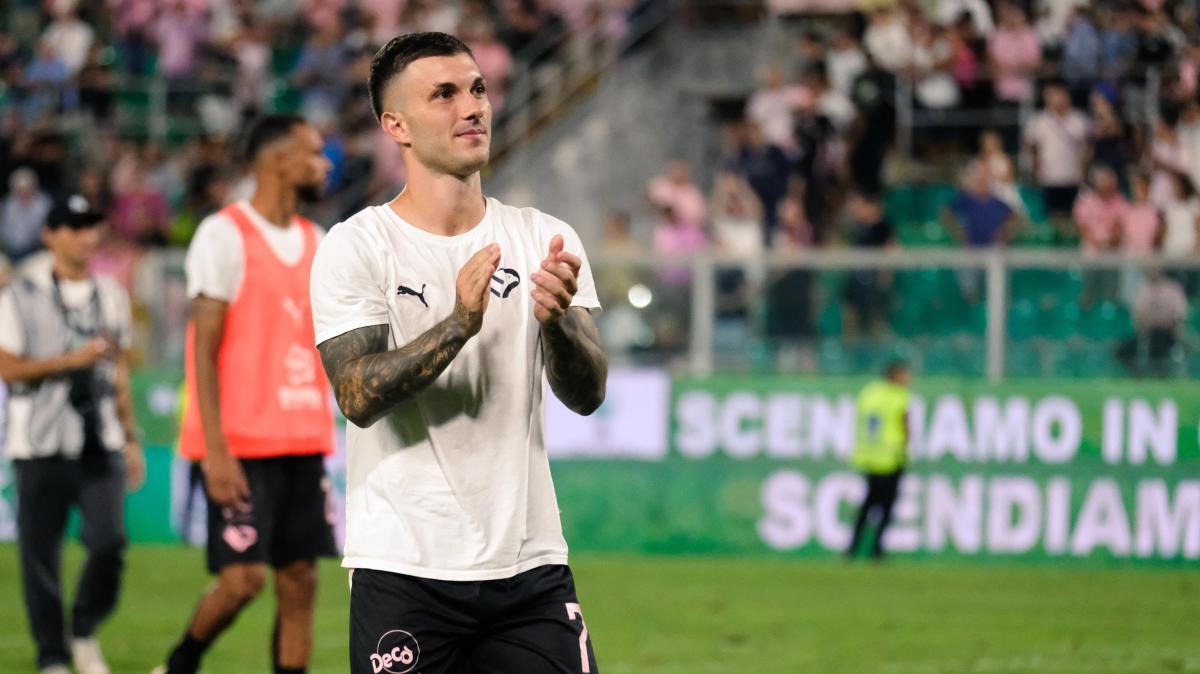Strefezza out a lungo, il Palermo lo sostituisce in lista over