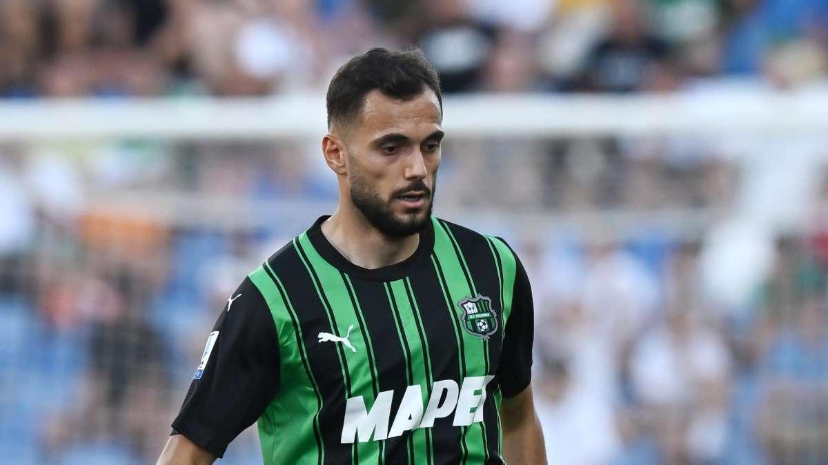 Bologna, occhi sul Sassuolo per l'estate. Sartori ha già visionato due volte Bajrami