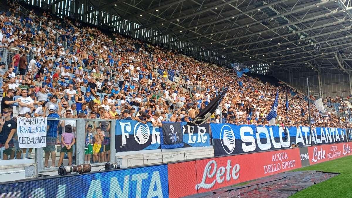 Rivivi  Allenamento alla New Balance Arena a porte aperte: il calore della Curva nerazzurra