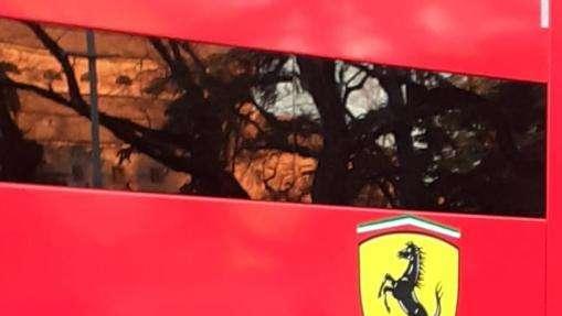 Coronavirus, Ferrari dona un'ambulanza con biocontenimento al 118 di Modena