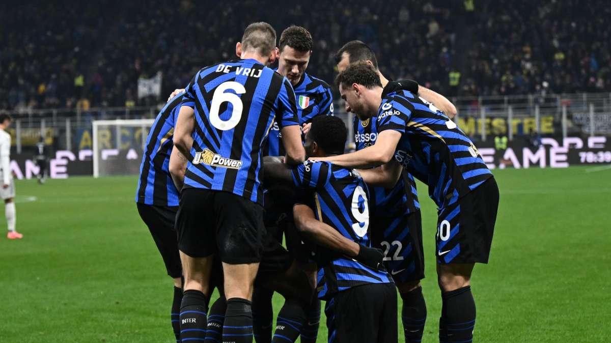 Serie A, la classifica aggiornata: l'Inter resta in scia, vetta a 3 punti (ma con una gara da recuperare)