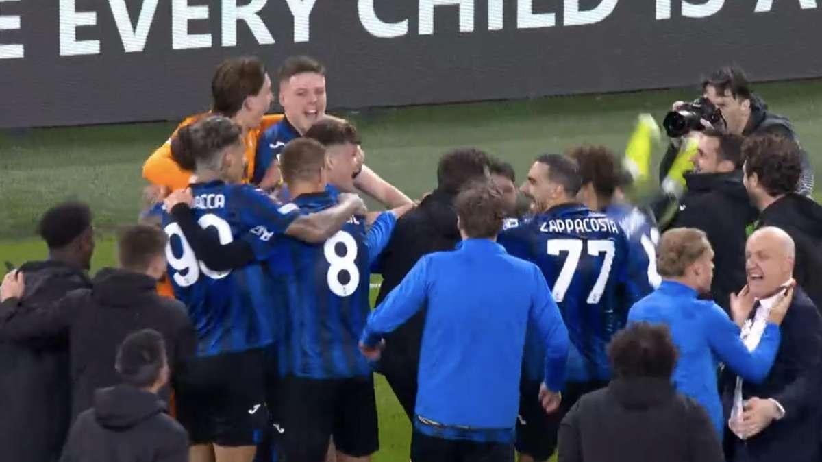 Tripudio Atalanta: l'esultanza a fine gara per Europa League