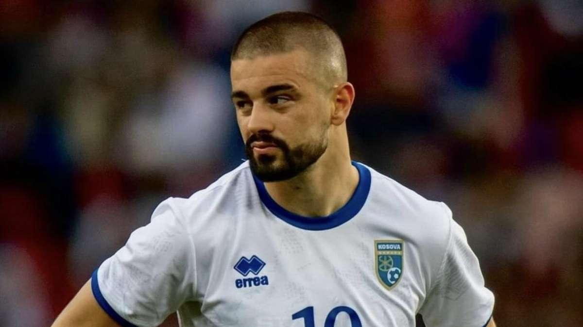 L'Atalanta osserva, ma il Napoli s'inserisce: Zhegrova nel mirino di Conte 