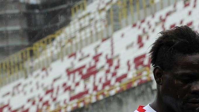 Sion sconfitto anche nel ritorno dello spareggio, la squadra di Balotelli e Tramezzani retrocede