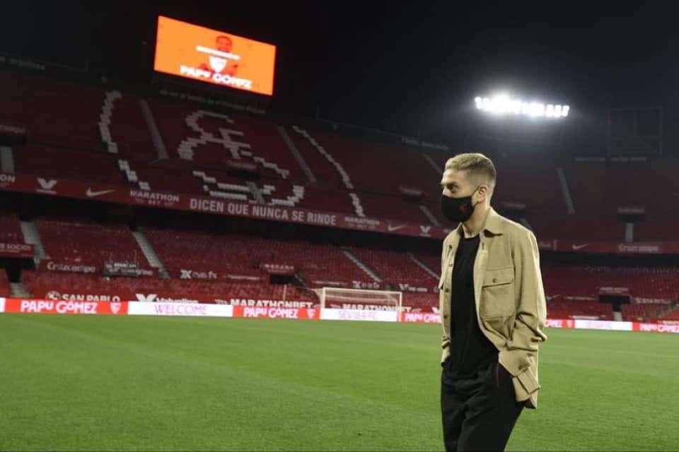 FOTO - I primi passi del Papu al Ramón Sánchez Pizjuán