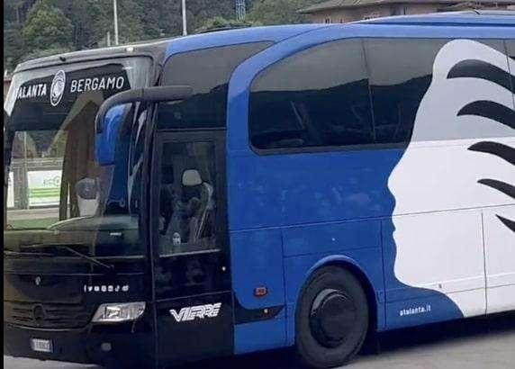 VIDEO - L'Atalanta è arrivata a Clusone, molti tifosi ad accogliere i nerazzurri 