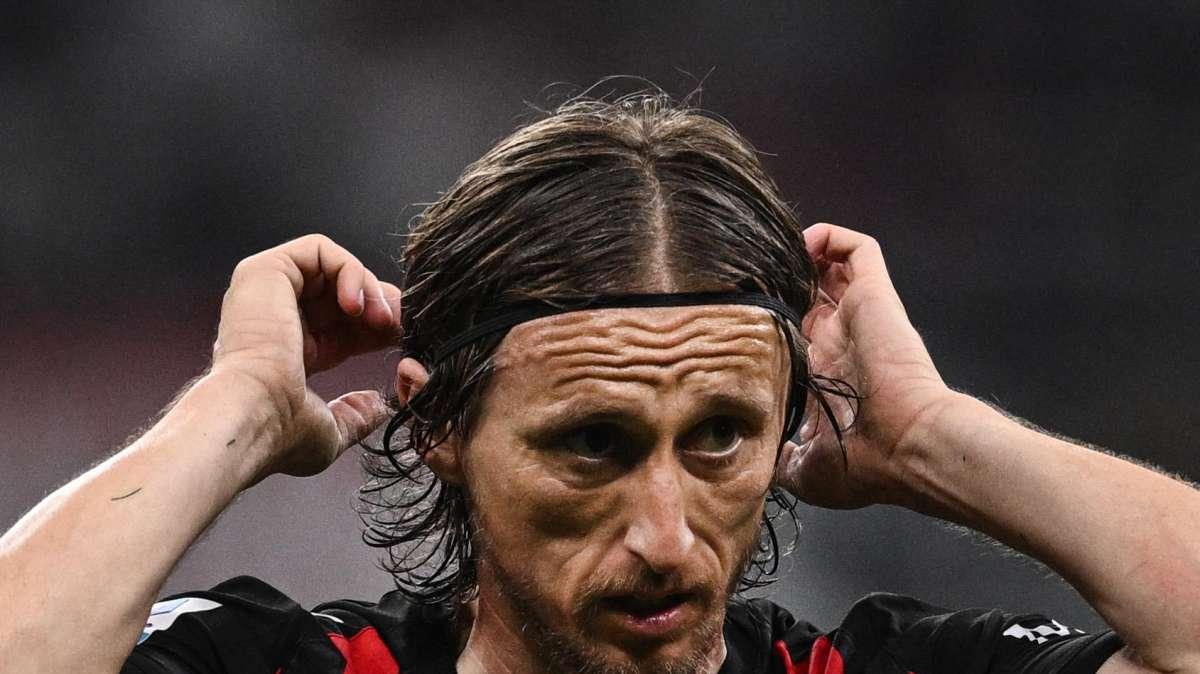 Modrić lascia il Milan e torna al Real Madrid: dopo il Mondiale la leggenda croata siede dietro una scrivania