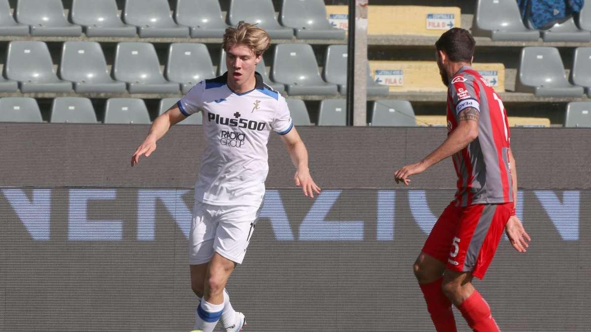 Man United, esordio rinviato per Hojlund. Ten Hag spiega il mancato impiego