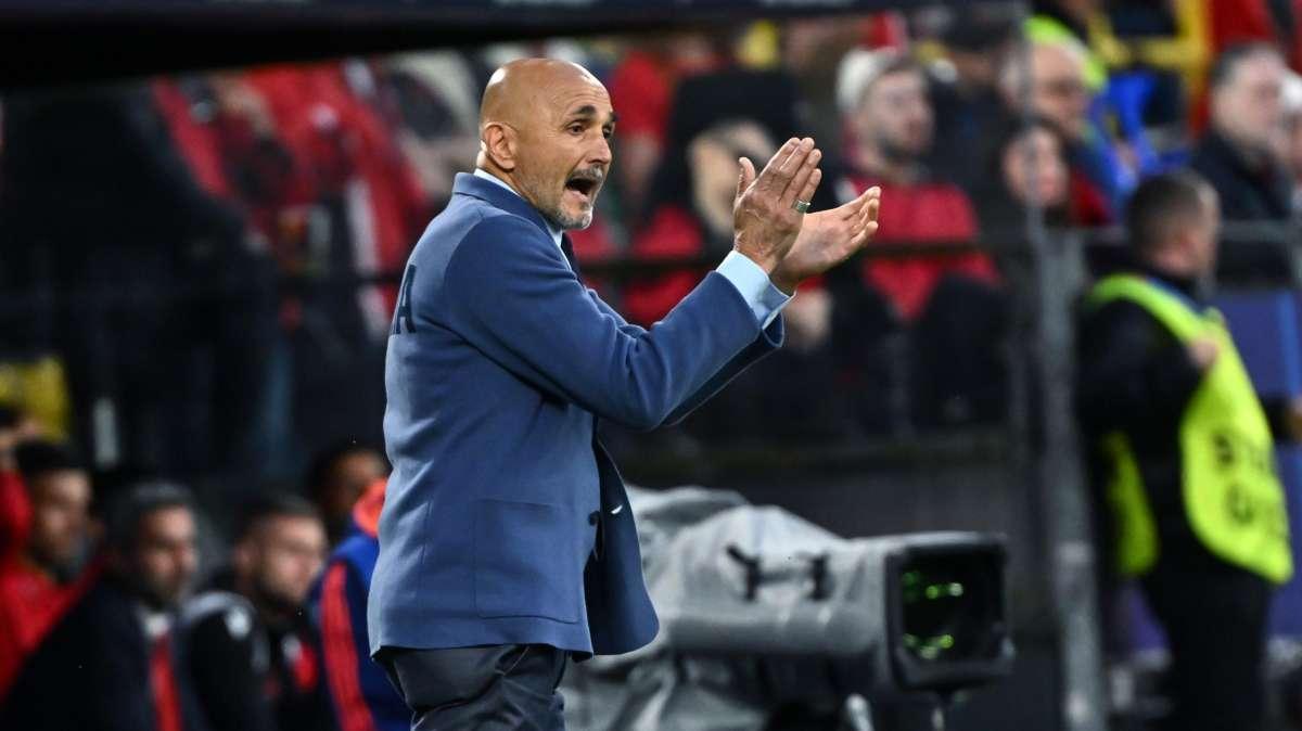 Spalletti si prende le colpe, Bastoni scaccia la paura. Così l'Italia alla vigilia della Croazia