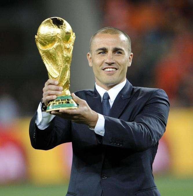 Fabio Cannavaro scrive una lettera agli italiani: "Siamo come la Nazionale del 2006"
