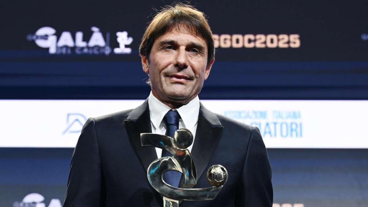 Conte traccia la via dal Gran Galà: "Fermarsi per ripartire, importiamo l'abitudine inglese in Serie A"