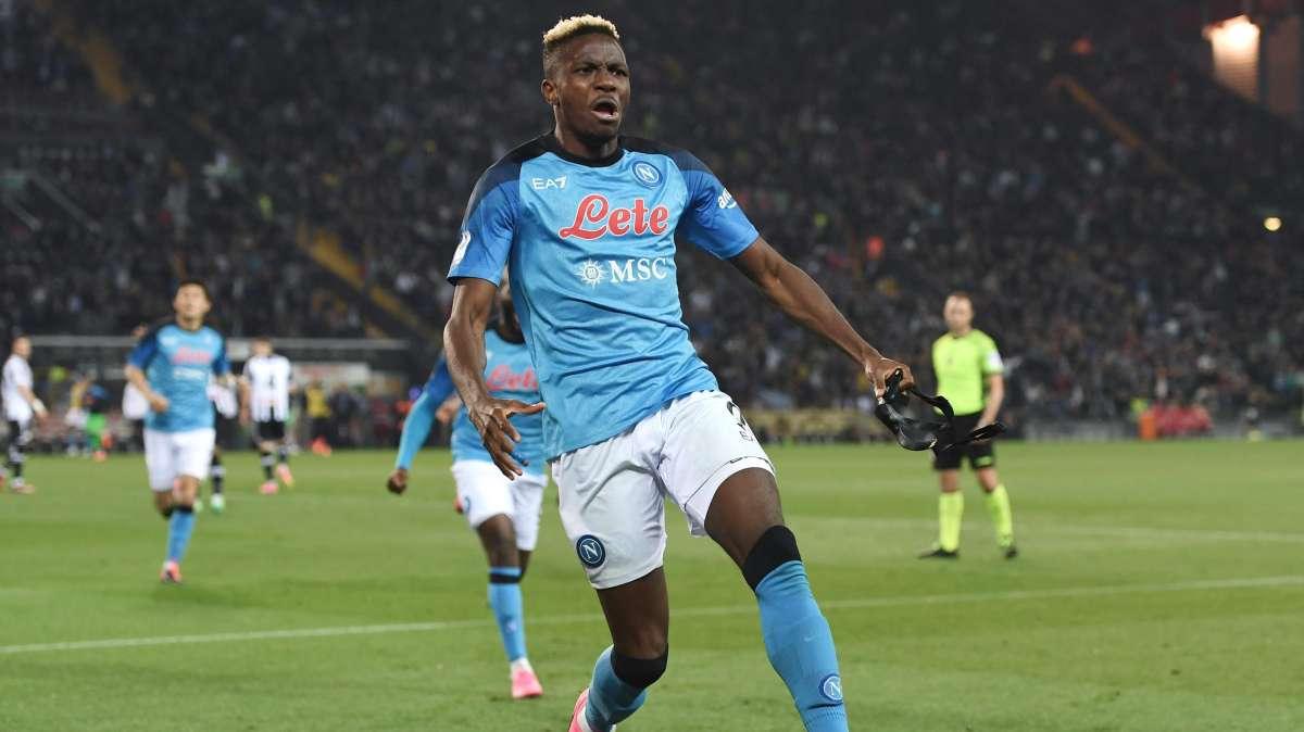 L'Avellino si complimenta con il Napoli su twitter. Arriva il like di Victor Osimhen