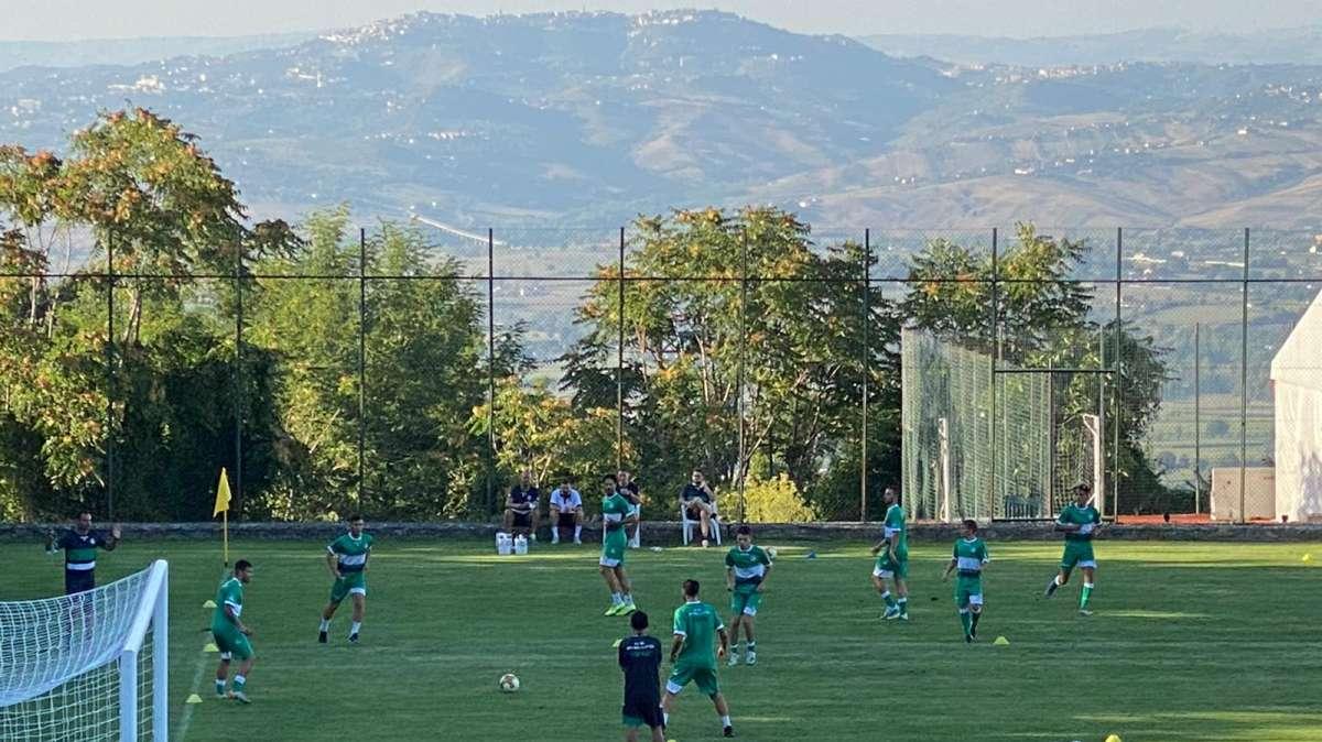 Bruzzo e Miceli in arrivo, ma non basta. Braglia si sfoga: "Fanno allenamento in nove..." 