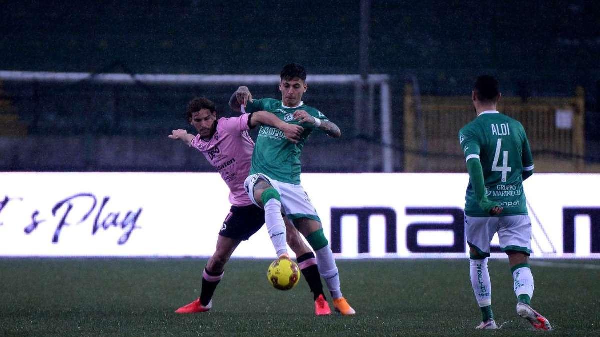 GdS - Il Palermo passa solo su rigore, rabbia Avellino