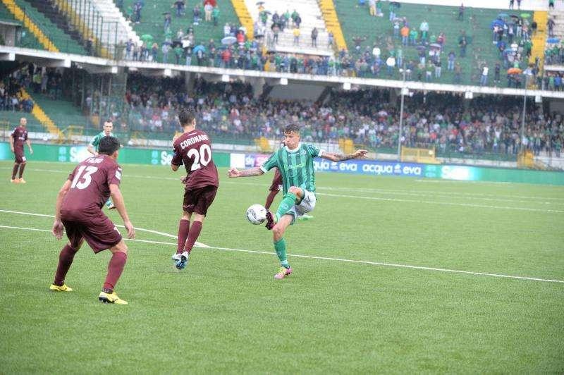 Avellino - Cittadella 0-1: Ardemagni fallisce dal dischetto, Arrighini è letale. Fischi sui biancoverdi