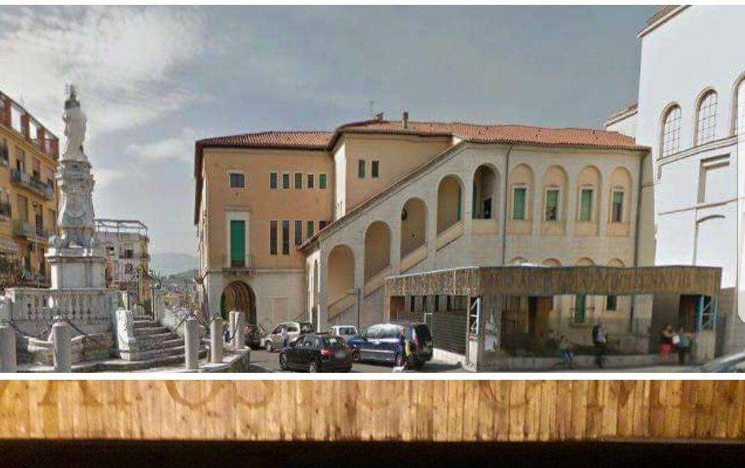 Striscione di sfottò nella notte a Benevento 