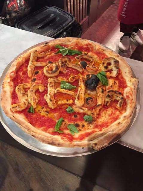 Spezia, che accoglienza: a Capodichino c'è la pizza 