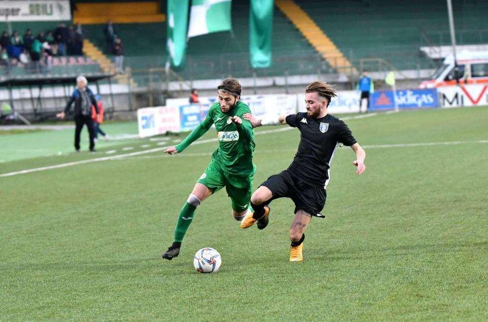 Ricamato affonda l'Avellino e i suoi sogni di gloria (2-1): il primo posto è a 10 punti