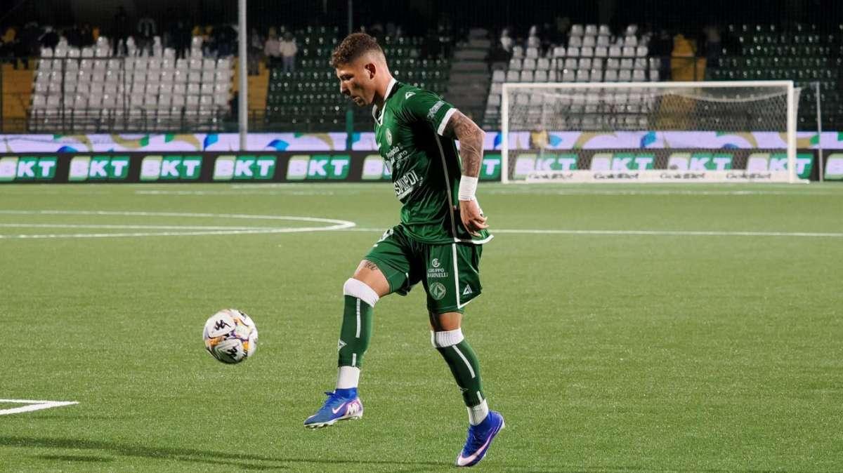 CdS - "Urlo Izzo l’Avellino non molla". Sounas e Besaggio da 7 