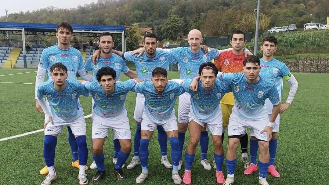 PROMOZIONE. L'Alta Hirpinia pareggia a Baiano ma mantiene il primo posto. Savignanese fanalino di coda. Ecco la classifica 