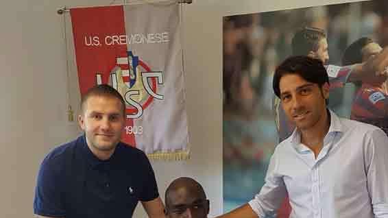 Mokulu su Instagram: "Felice di firmare per la Cremonese, grazie Avellino"