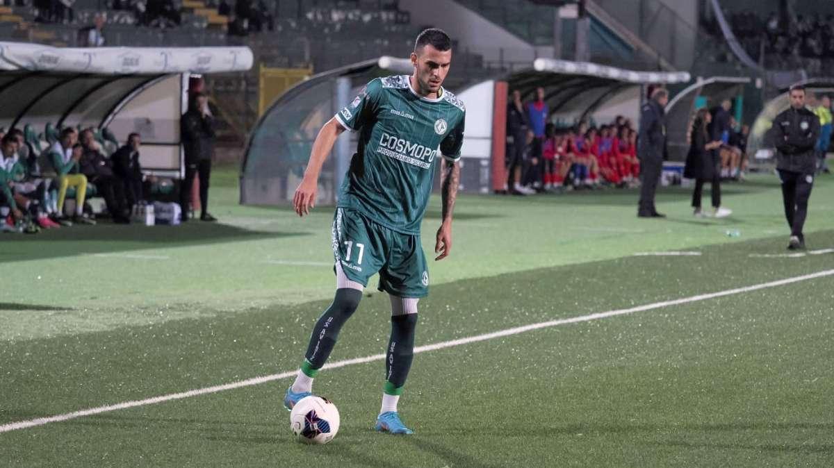 L'Avellino non si presenta al Curcio: il Picerno vince con merito (2-0), lupi pessimi