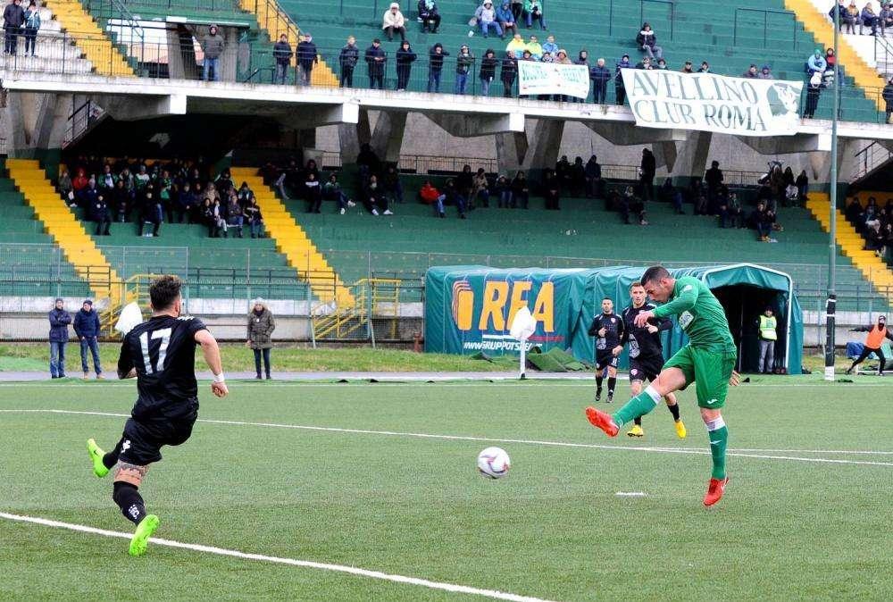 Avellino-Racing Aprilia 2-0, le pagelle: De Vena segna sempre, Viscovo poco concentrato, Dionisi provvidenziale