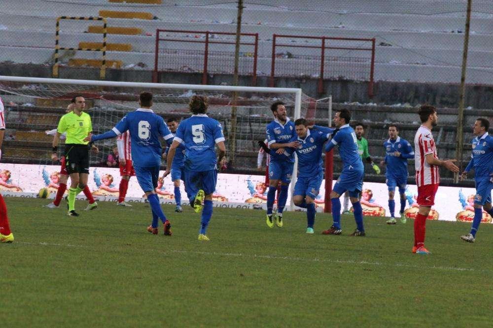 Serie D: Borghese (Como) arriva al campo senza documento, a Fasano arbitro ko...