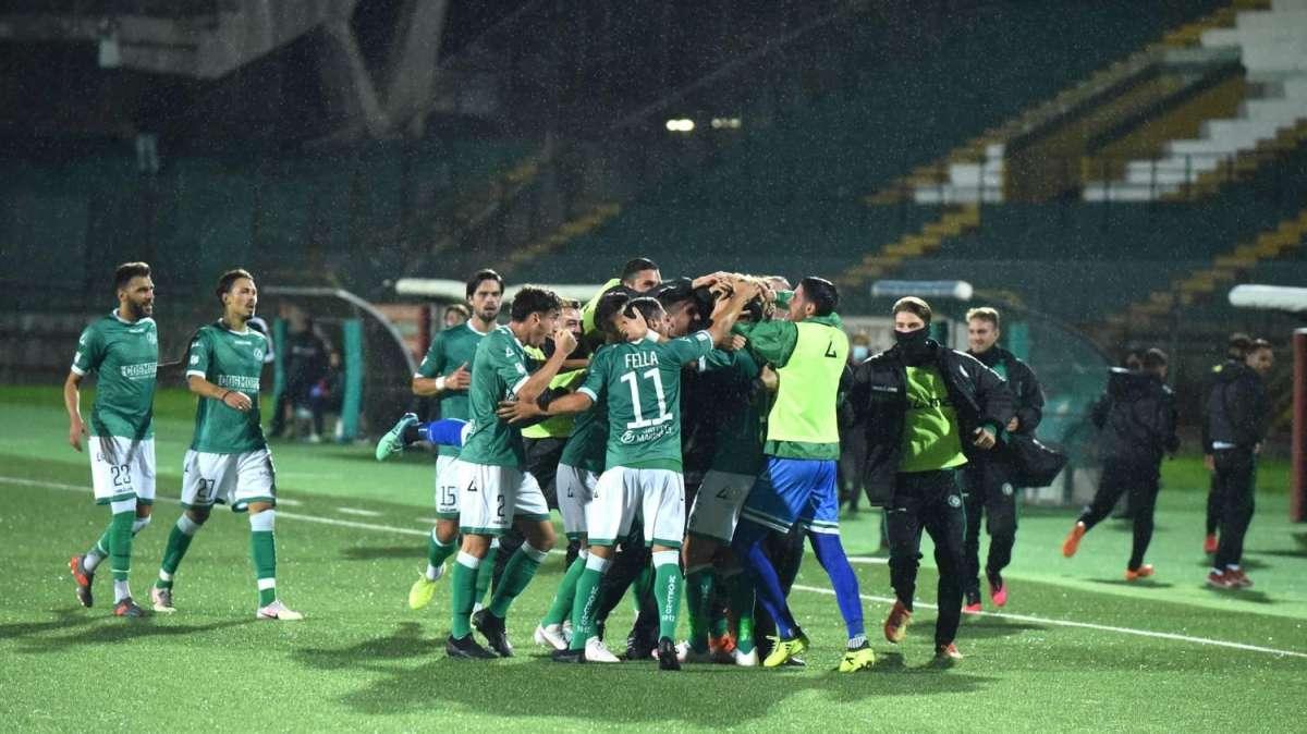 L'Avellino vuole tenersi stretto il secondo posto, il Foggia è avvisato. Presentazione e probabile formazione