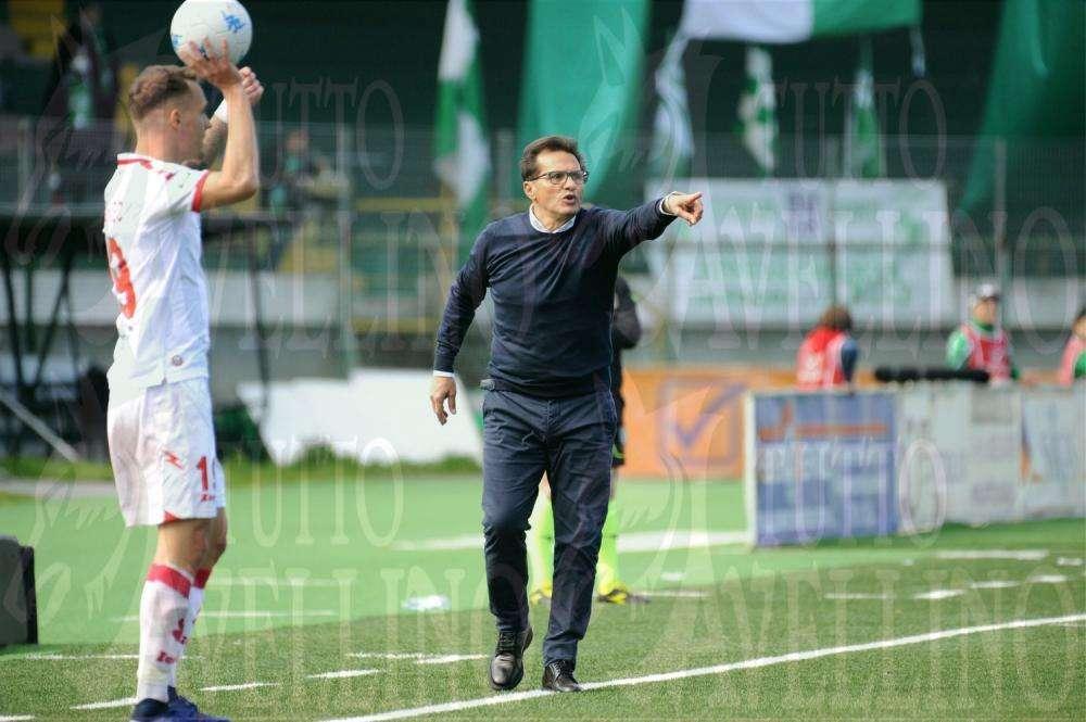Un film già visto nove volte. L'Avellino è un disastro ed il Bari ne approfitta