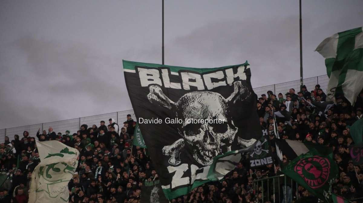Giudice Sportivo, cori contro gli avversari. Multato l'Avellino 